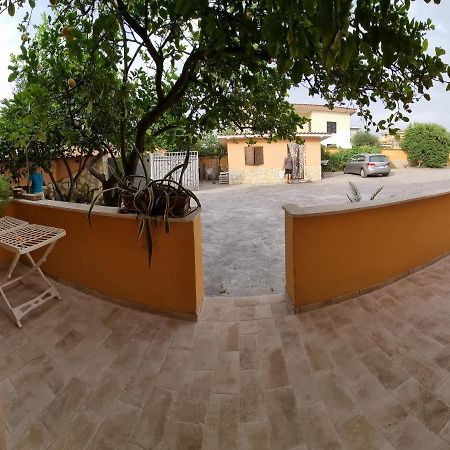 Monolocale Moreno Apartment ฟิวมิชีโน ภายนอก รูปภาพ